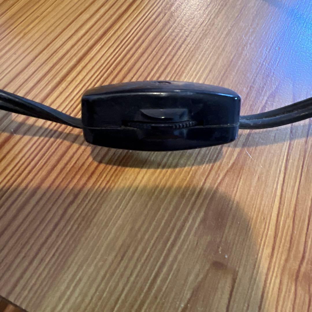 オールドフェントン　ホブネイル/クランベリーオパールセントガラスのテーブルランプ