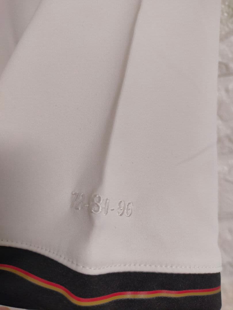 【正規品 】ポドルスキ直筆サイン入り ドイツ代表 当時物 新品未使用 L