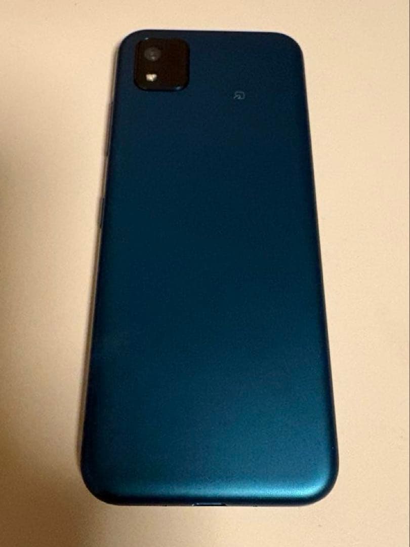 （美品）KYOCERA かんたんスマホ3 グリーン