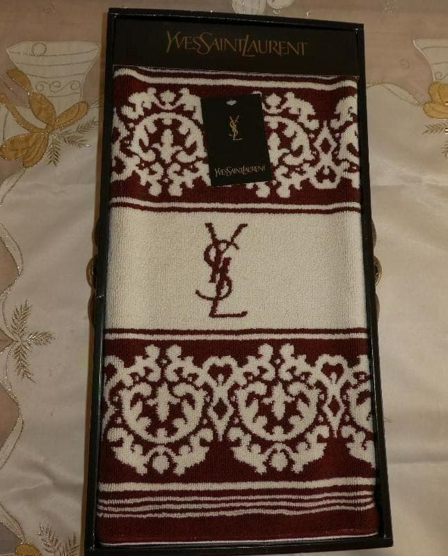 メルカリ便☆イヴサンローラン☆レトロ　バスマット