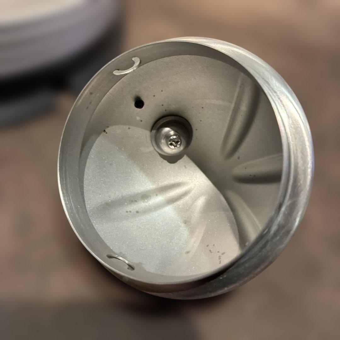 電気ケトル ホワイト シルバーデロンギ　DELONGHI レトロ インテリア