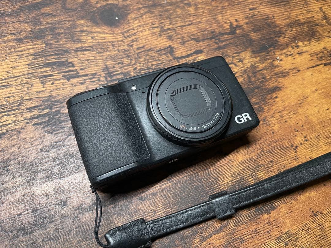 【美品】RICOH GRⅡ APS-Cサイズ シャッター回数2449回