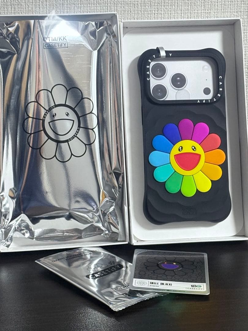 CASSETIFY村上隆 スペシャルエディションレインボーiPhone17pro