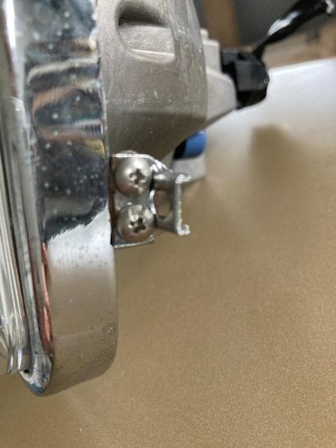 ZRX1200DAEGで使用 Koito 小糸製作所　LEDヘッドライト