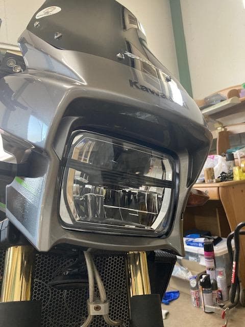 ZRX1200DAEGで使用 Koito 小糸製作所　LEDヘッドライト