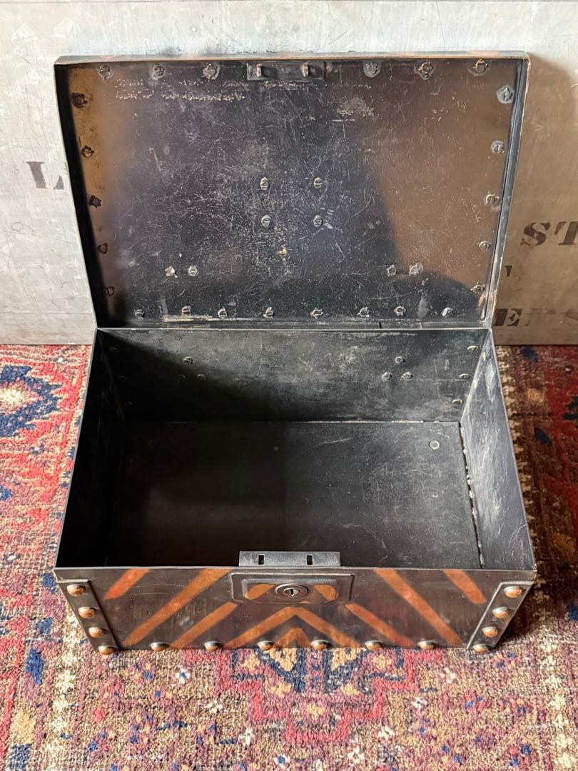 アンティーク雑貨 ERIE ART L CO JAPANNED BOX