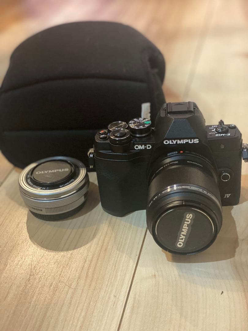 OLYMPUS OM-D E-M10 Mark IV ＋レンズ2本　説明書付き