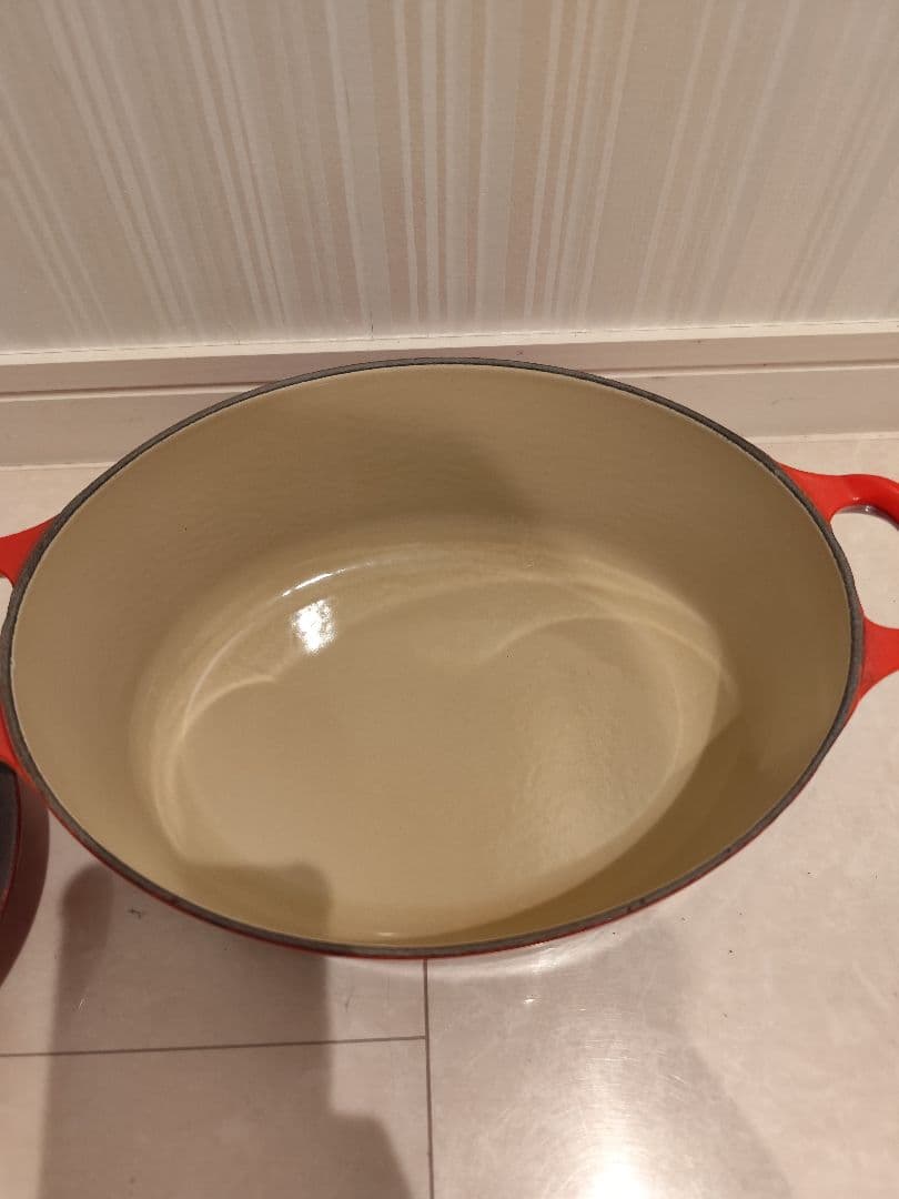 LE CREUSETル・クルーゼ ココットオーバル チェリーレッド 23cm