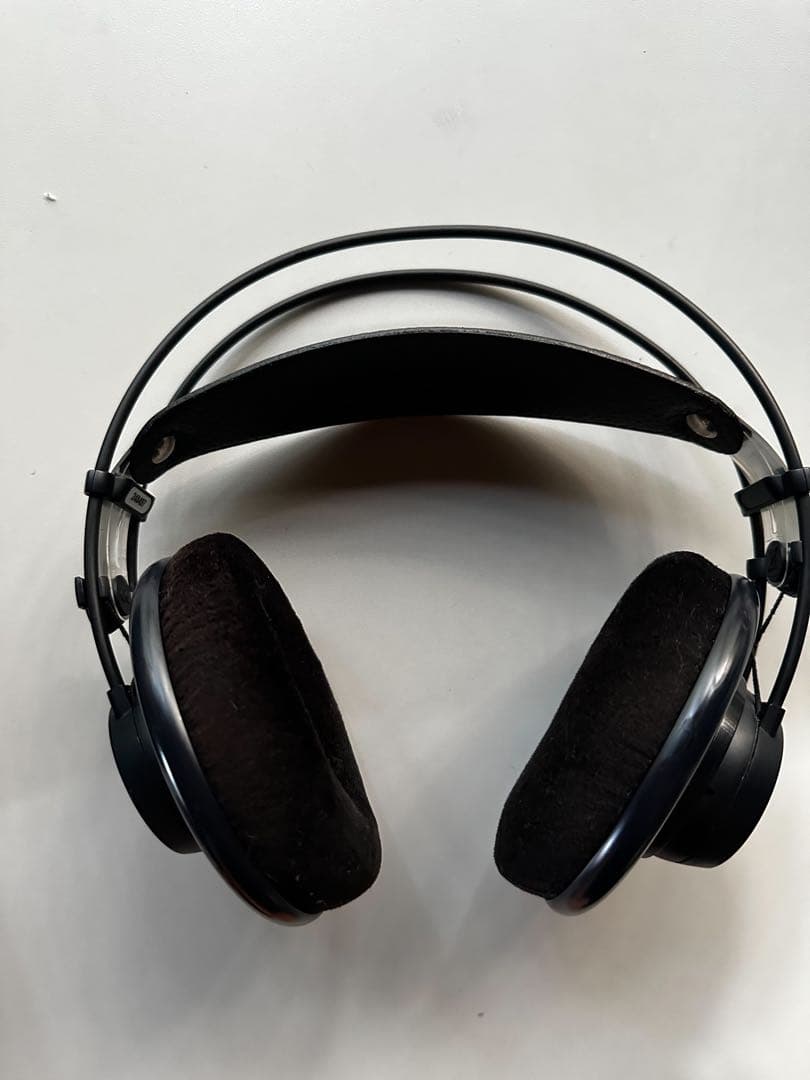 ヘッドホン AKG K702