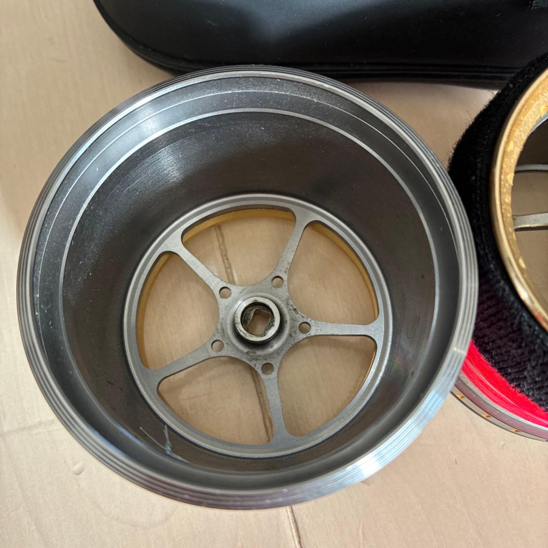 Daiwa トーナメントサーフ45 スプール2個セット ケース付き