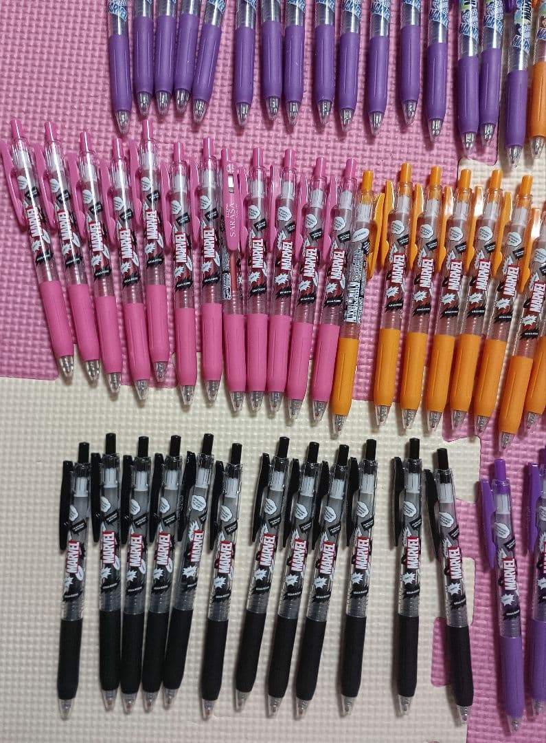 サラサ限定マーベルボールペン134本