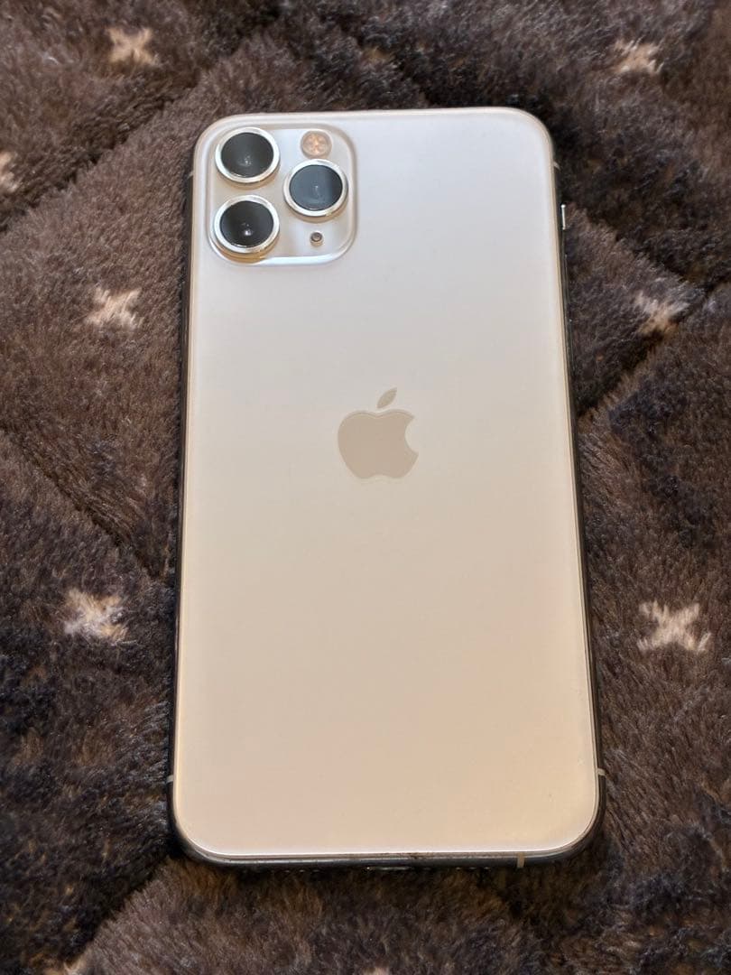 iPhone11pro本体携帯スマートフォン 画面ひび割れあり