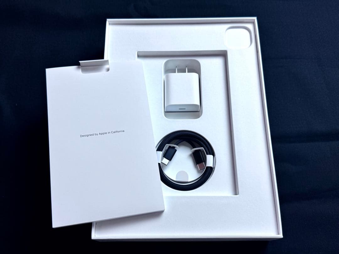 【キーボード付】iPad Pro11インチ/M4/1TB/Cellular