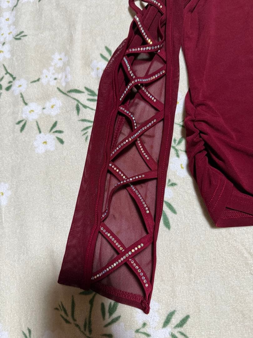 社交ダンス　INIZIOトップス　ストーン付き 新品