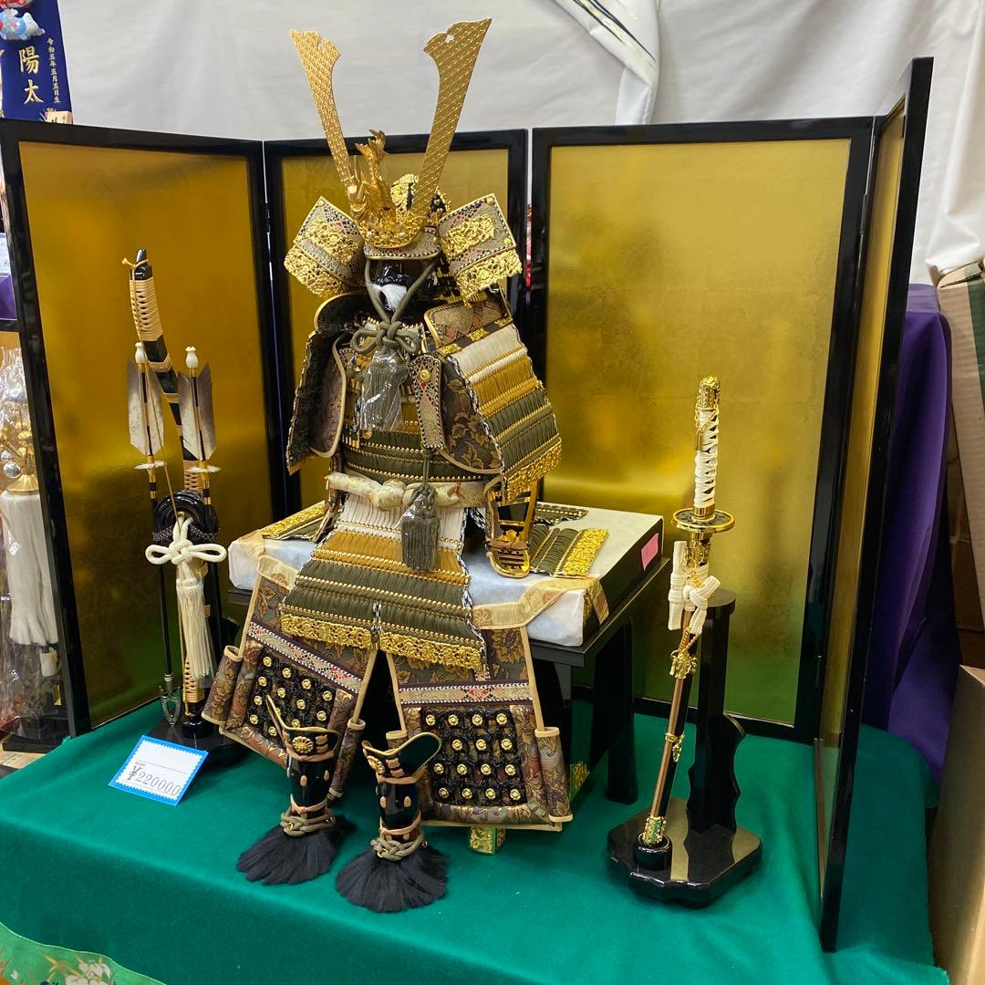 五月人形 武士の鎧 金色装飾