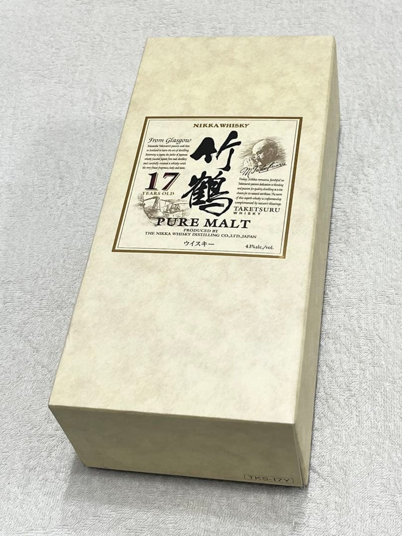 【貴重品‼️】竹鶴17年 700ml 化粧箱付き