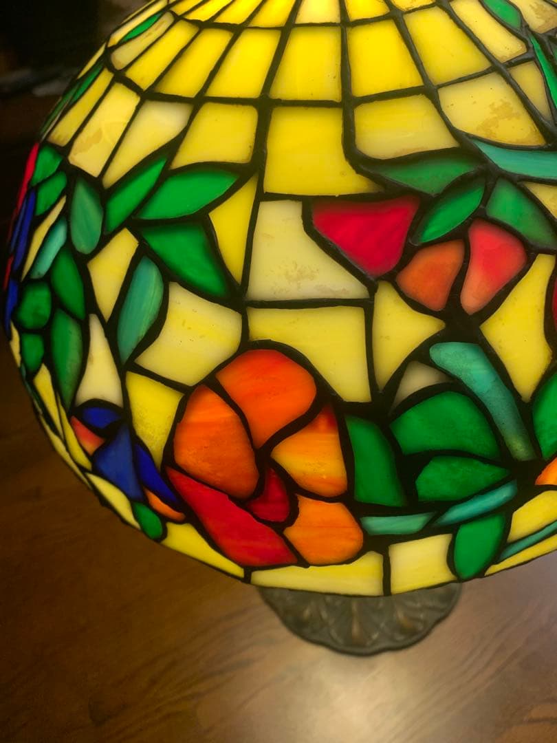 ステンドグラス　ランプ