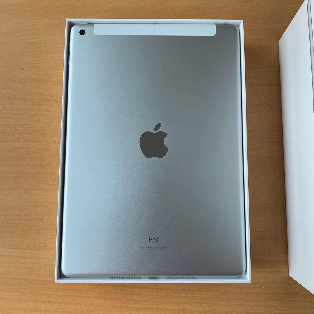 Apple iPad 8世代、Wi-Fi、cellular、32GB ケース