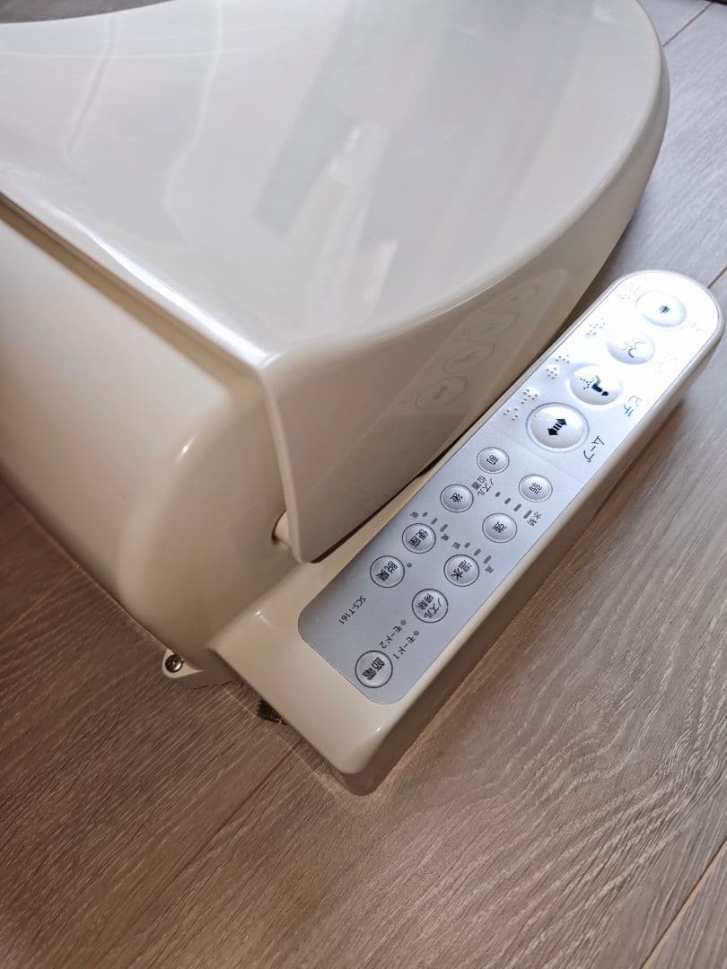 TOSHIBA 温水洗浄便座 SCS-T161 ウォシュレット　2023年製