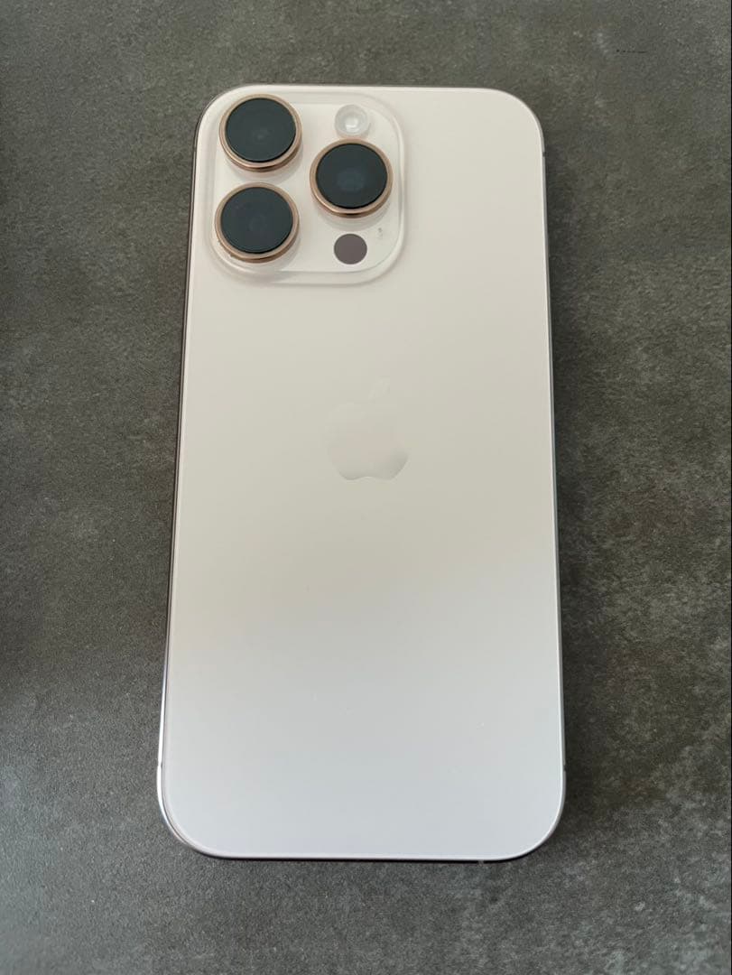 【美品】iPhone 16 Pro 256GB SIMフリー デザートチタニウム