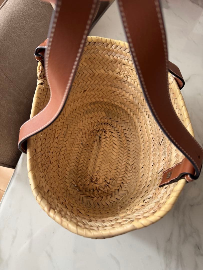 LOEWE ロゴ入りかごバッグ