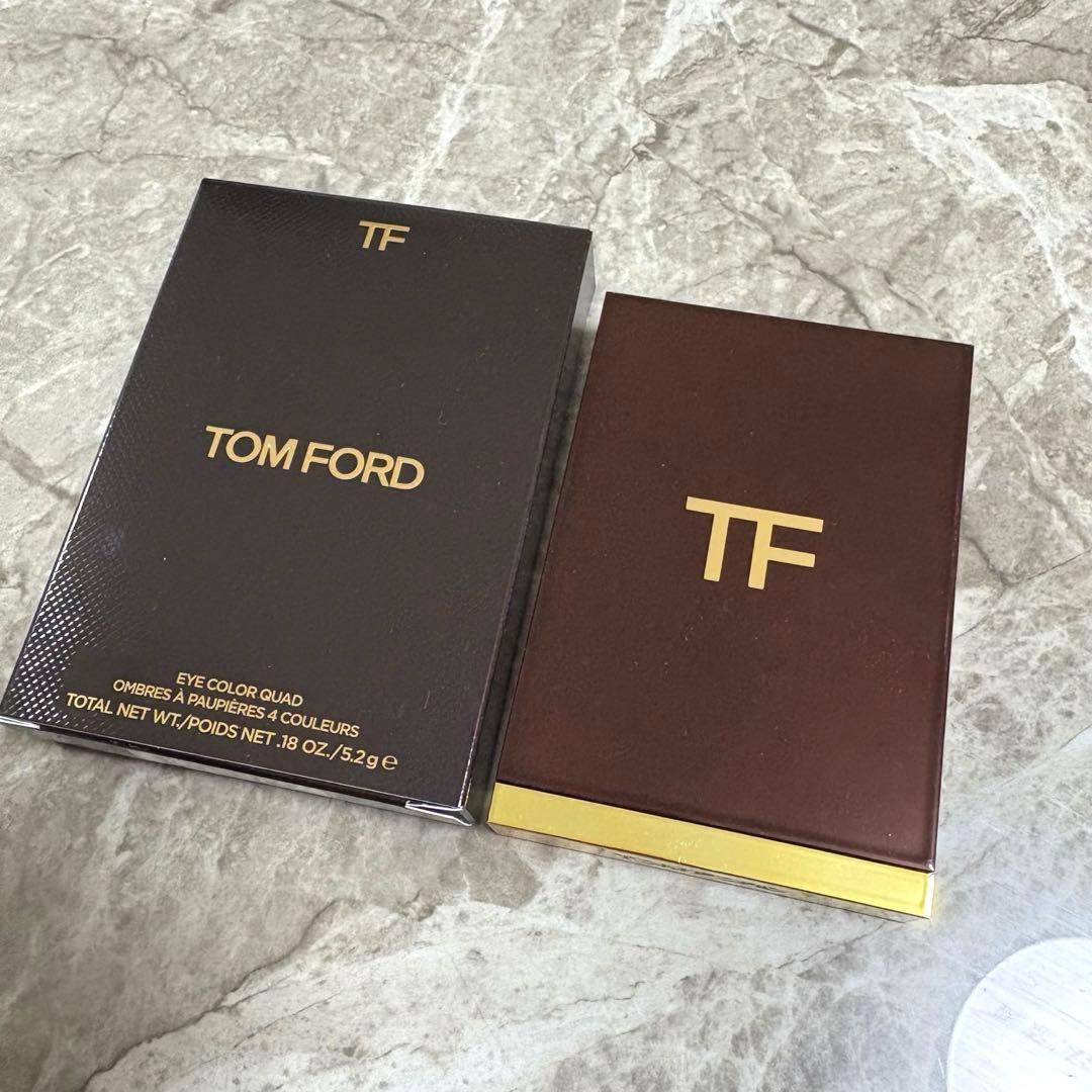 トムフォード　アイカラークォード48 ピーチグラマー