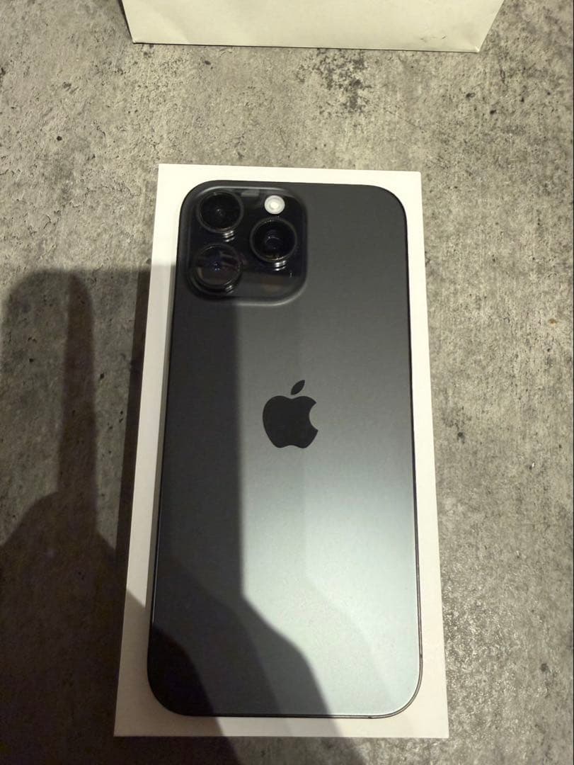 【本日のみ値下げ】iPhone 16 Pro MAX 256GB SIMフリー