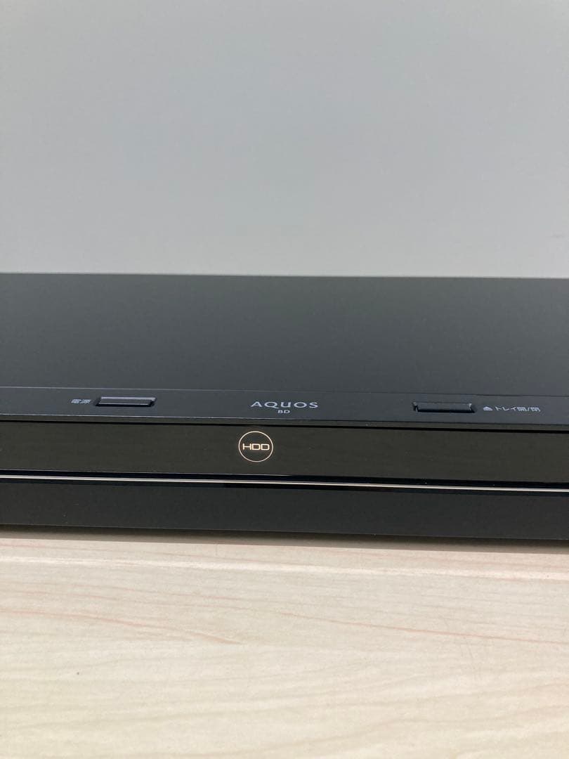 めっちゃ綺麗　1TB3チューナー　シャープ　AQUOS BD-NT 1000
