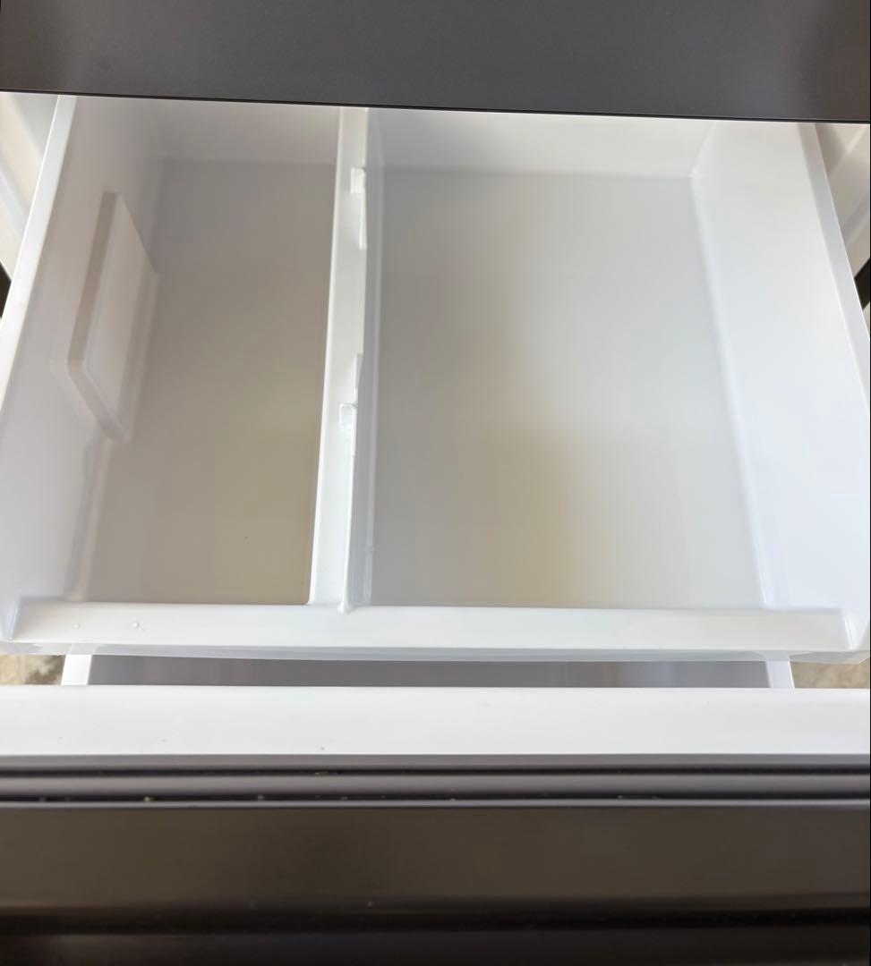 【73】【超美品】AQUA 高年式冷蔵庫　右開き　135L