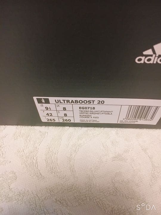 アディダス スニーカー　ウルトラブースト　20 ランニング　シューズ