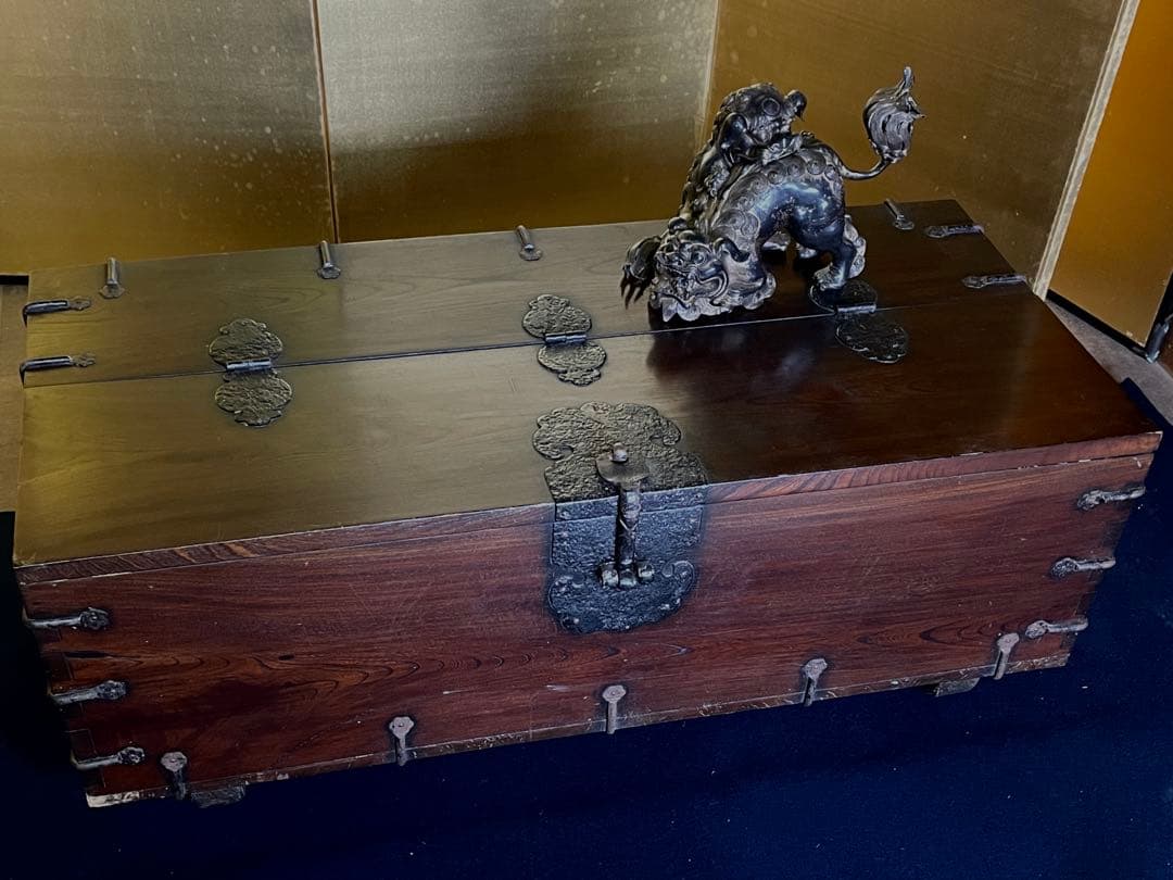 「母」 李朝 バンダジ 松無垢材 鉄地金具 朝鮮家具 9世紀～李朝古民具 箪笥