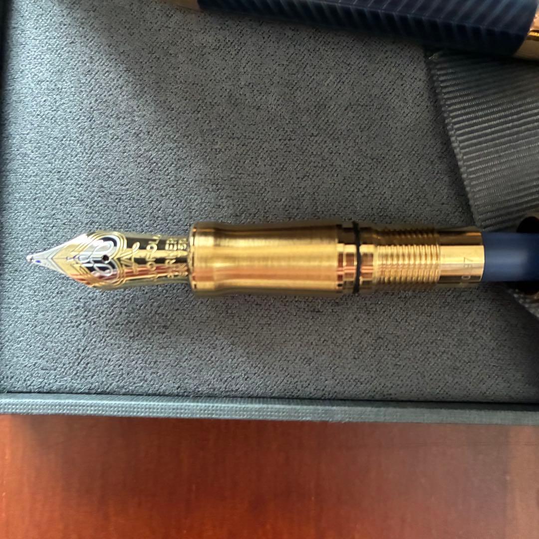 セール中！極美品 パーカー デュオフォールド 万年筆 ブルーシェブロン 中字