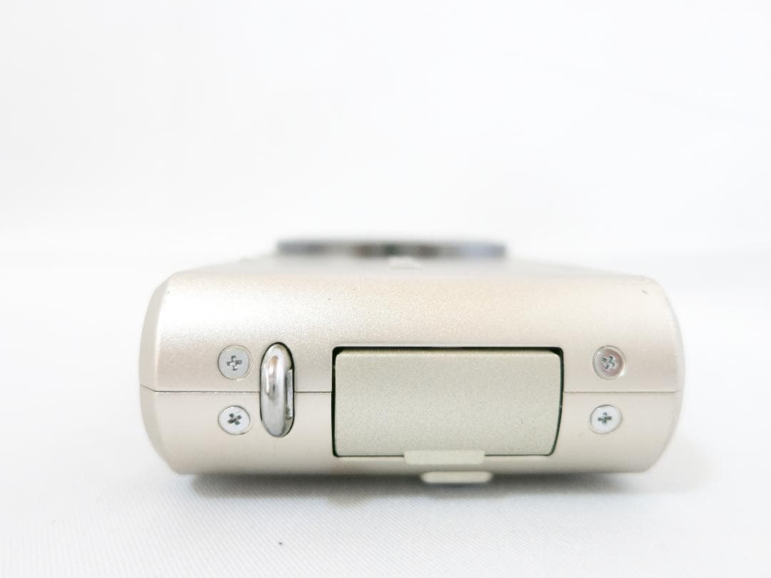 デジタルカメラ／Panasonic LUMIX DMC-FX100 ゴールド