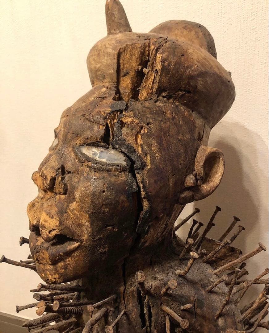 ンキシ　ンコンディ　アフリカ美術　アフリカ仮面　アフリカンアート　呪物　釘人形