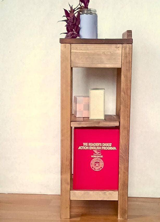 ハンドメイド！優しいお色の総無垢材フラワースタンド、電話台、サイドテーブルです。