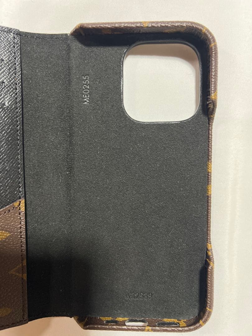 【新品未使用】ルイヴィトン iPhone16Pro 手帳型ケース 日本限定