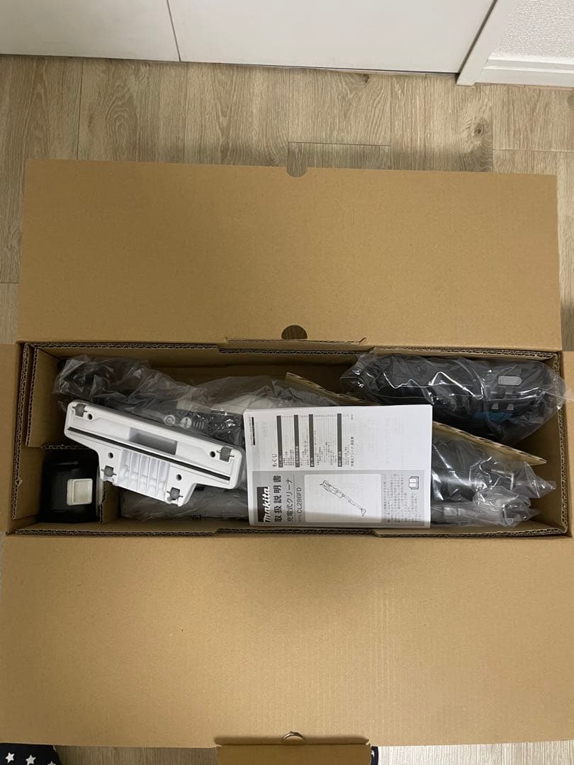 makita CL286FDRFW 白　18Vバッテリー充電機付