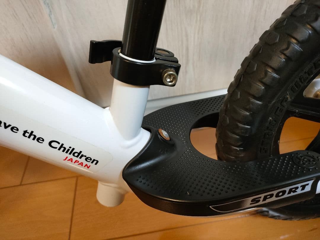 ストライダー 12インチ 白 スポーツモデル ホワイト STRIDER