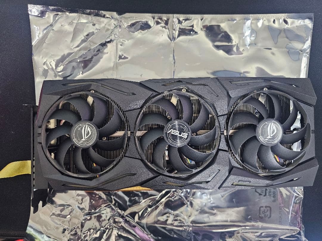 ROG Strix RX5700XT グラフィックボード