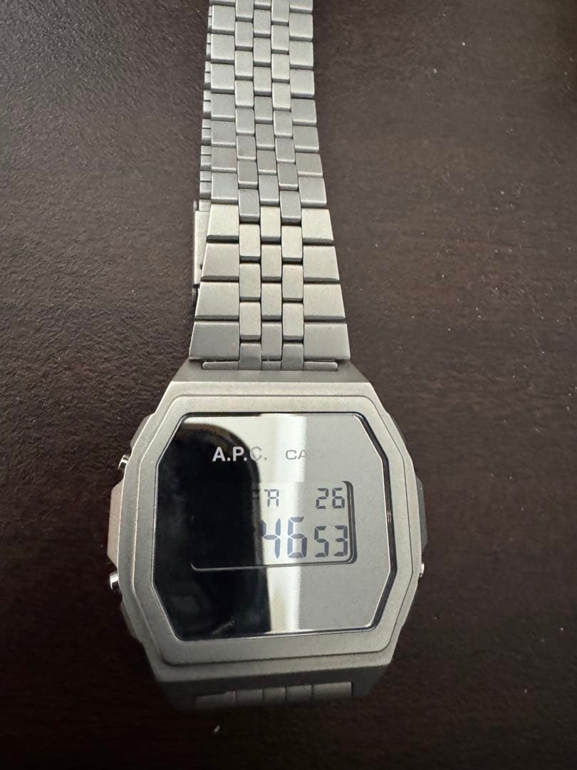 完売品 カシオ アーペーセー CASIO A.P.C. デジタル腕時計 シルバー