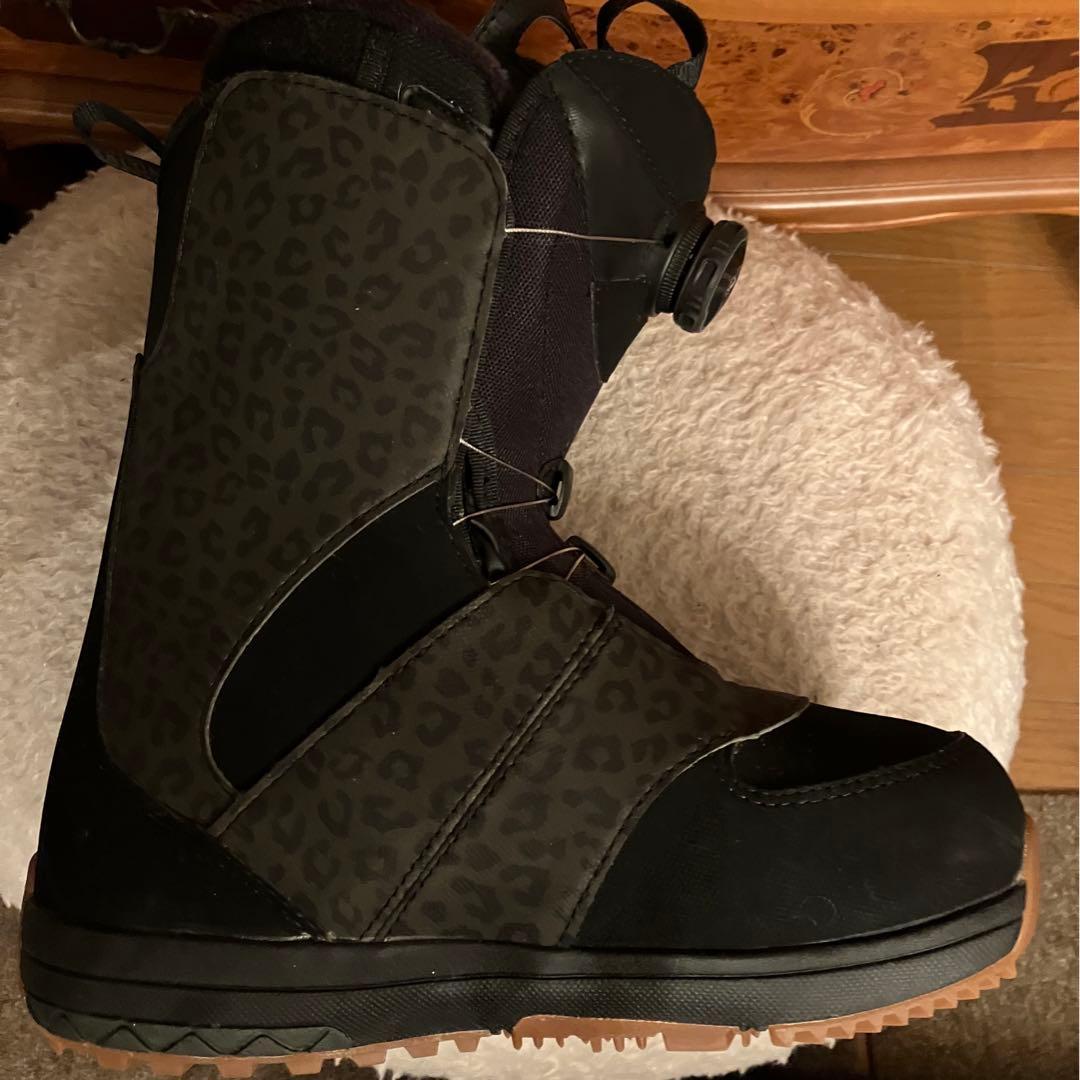 サロモン　スノーボード　ブーツ　スノボ　ダイヤル式　レオパード　ヒョウ柄