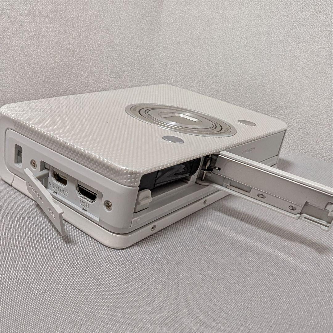 ◤箱付◢ CASIO カシオ デジカメEXILIM EX-ZR70WE ホワイト