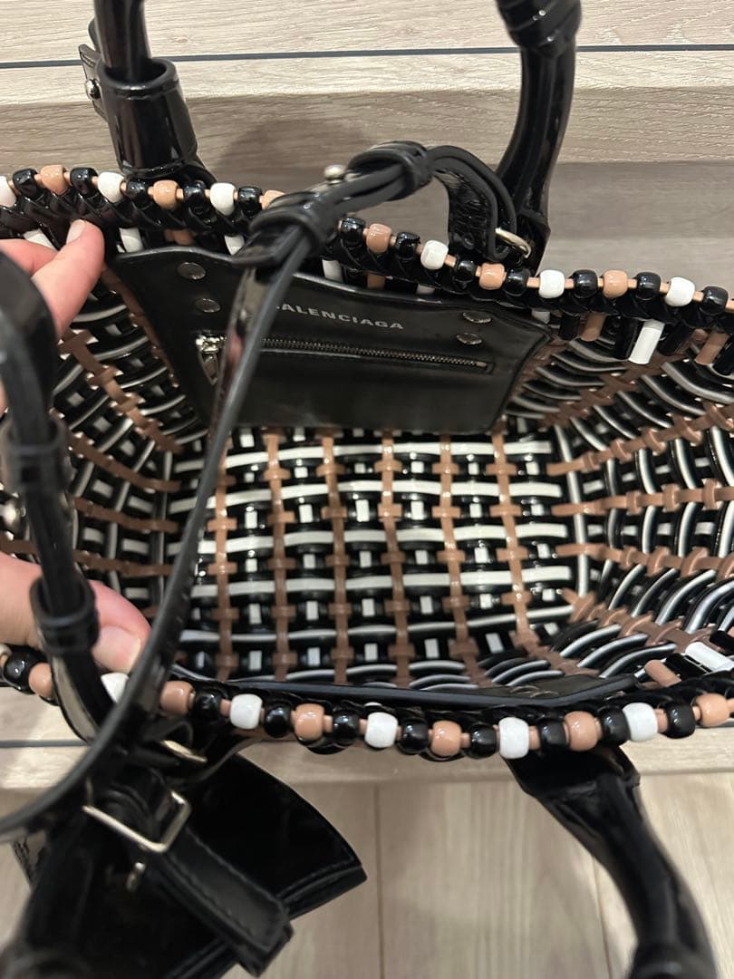 BALENCIAGA かごバッグ ブラック・ホワイト・ベージュ　ビストロXS