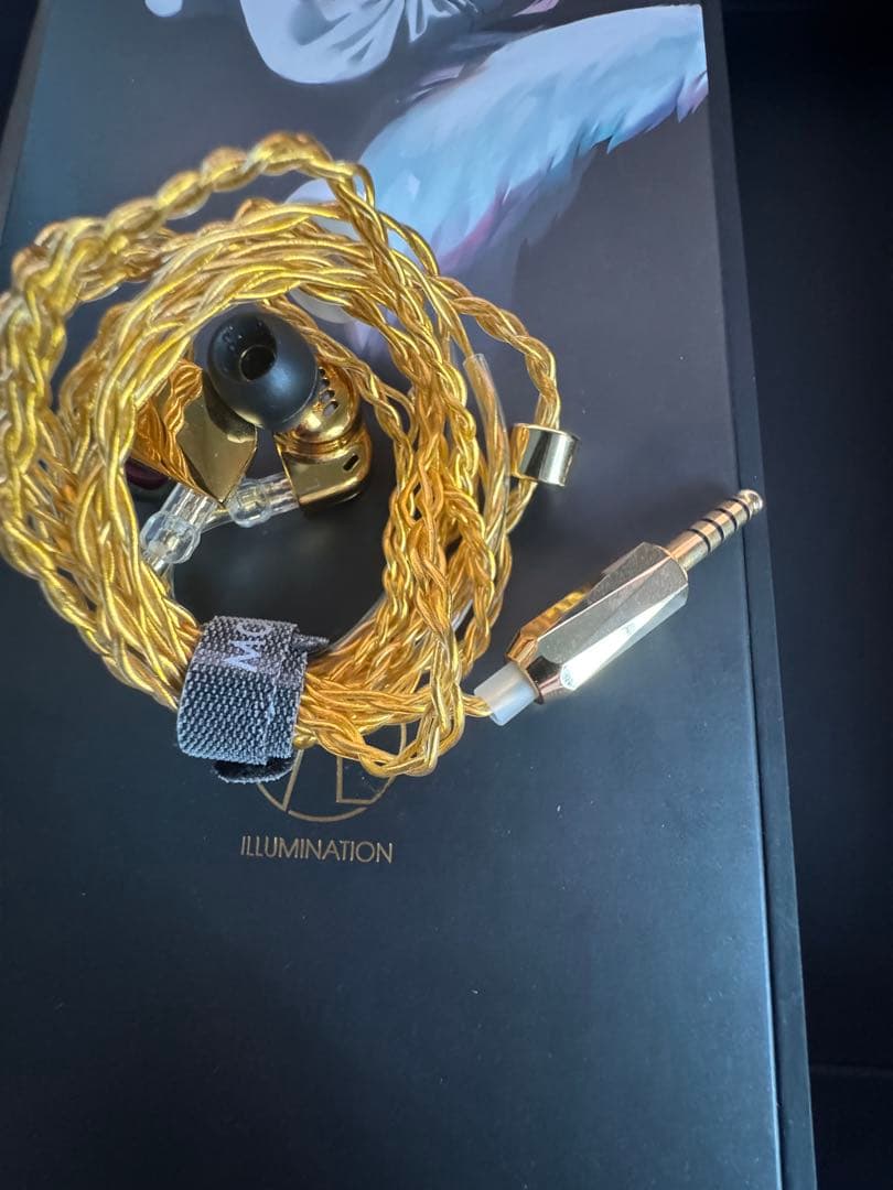 水月雨(MOONDROP) Illumination 光 / 秋月4.4mm