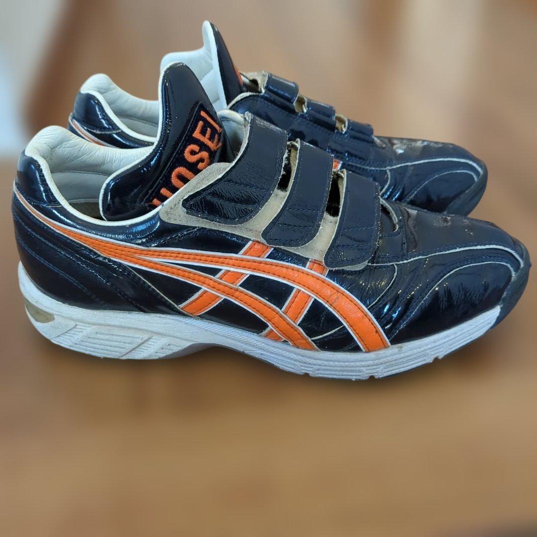 法政大学　アシックス　トレーニングシューズ　非売品　28.5