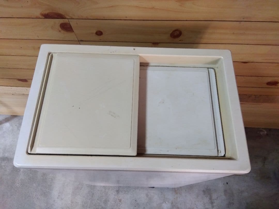 サンデン小型冷凍庫