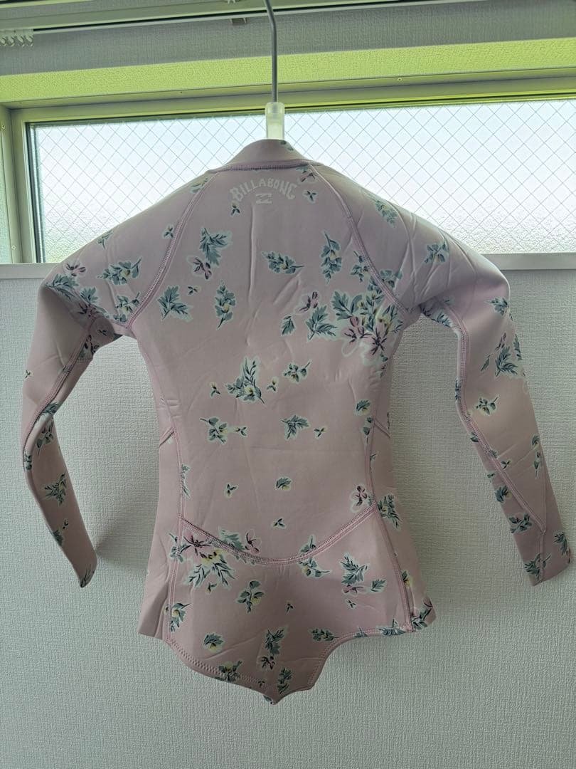 billabong ビラボン　ロンスプ　2mm ピンク　小花柄