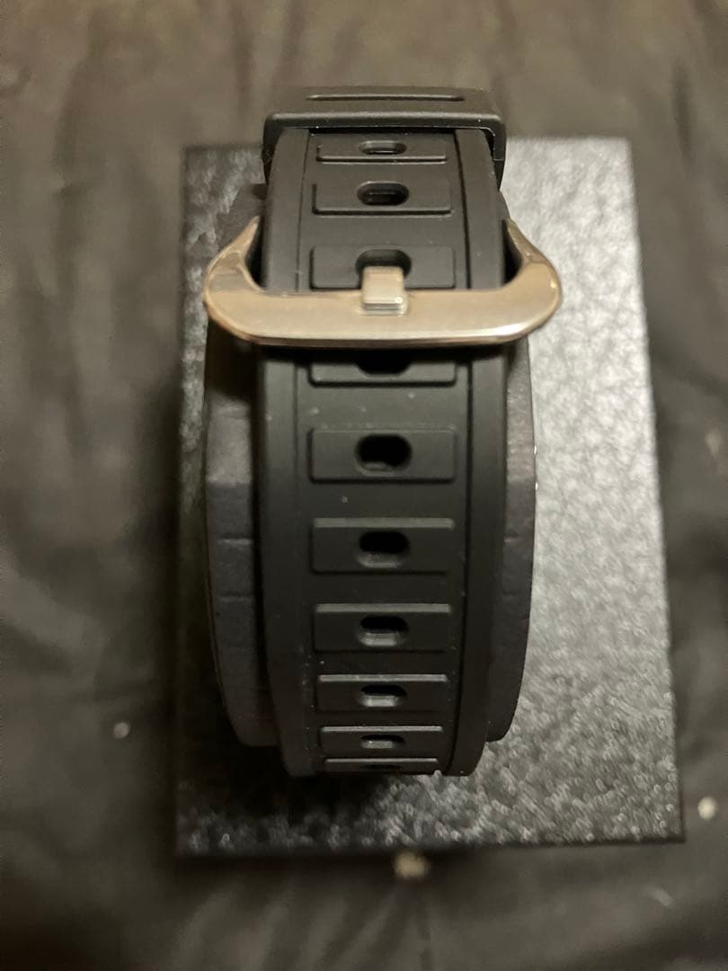 初代復刻モデル　G-SHOCK DW-5000R-1AJF