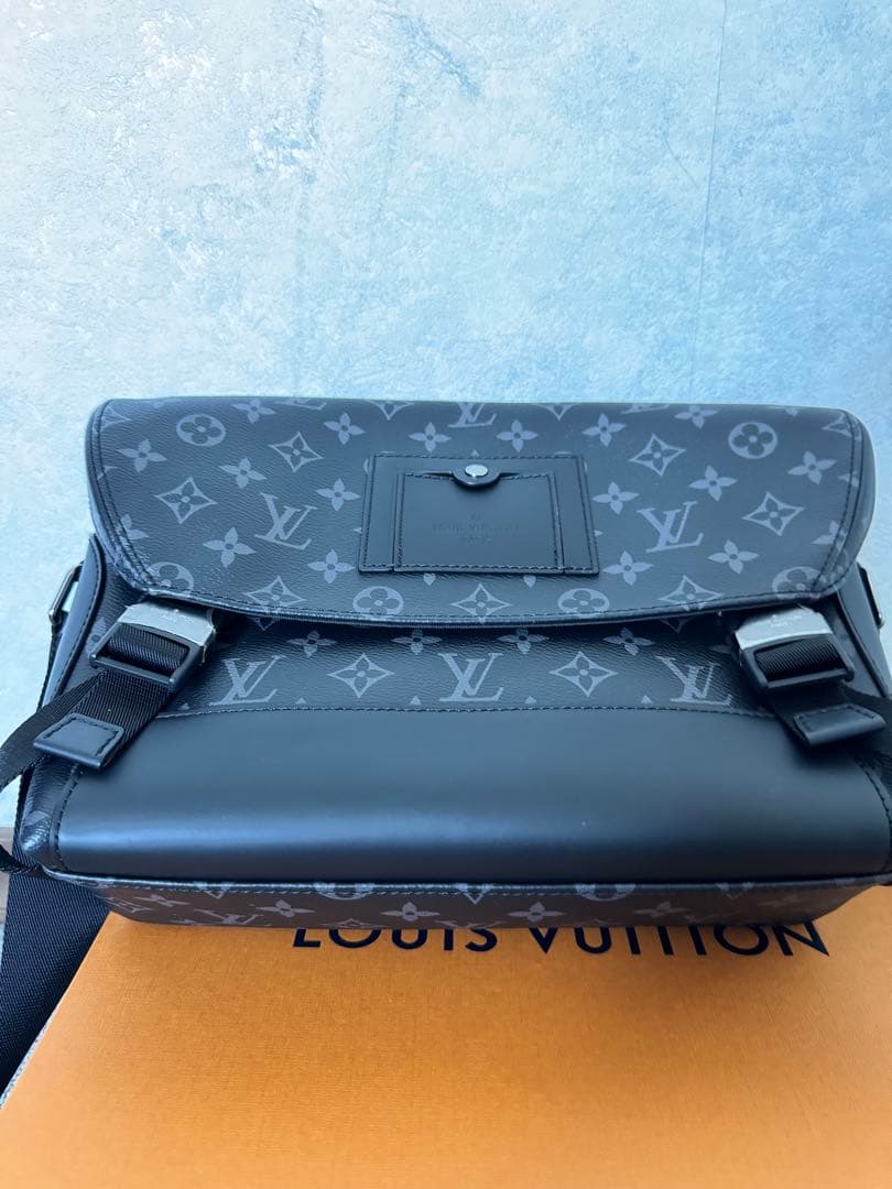 極美品 ルイヴィトン　メッセンジャーヴォワヤージュPM ブラック