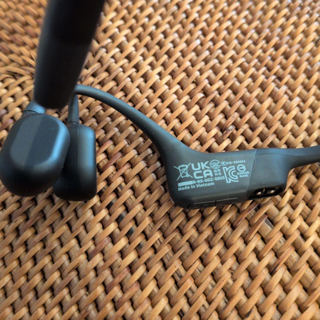 【新品同様・保証付き】SHOKZ OPENRUN Mini 骨伝導イヤホン